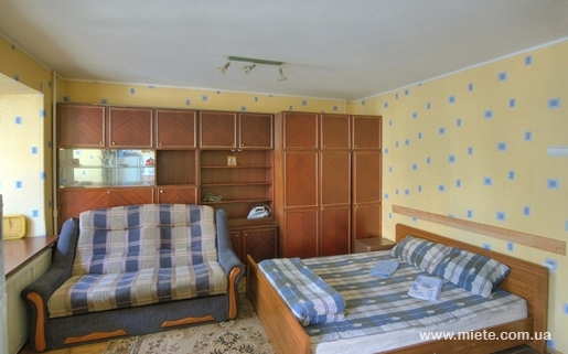 Квартира посуточно по ул. Лескова, 6 (Киев)