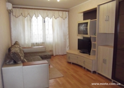 Квартира посуточно по ул. Блюхера, 21б (Харьков)