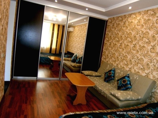 Квартира посуточно по пр. Победы, 22 (Киев)
