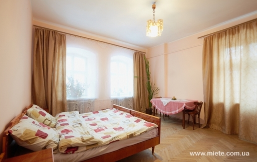 Квартира подобово по вул. Братів Рогатинців, 49 (Львів)