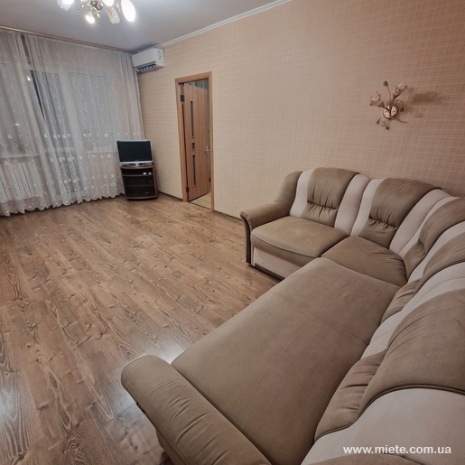 Квартира посуточно по пр. Слобожанский, 107 (Днепр)