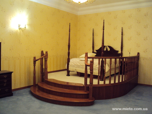 Квартира посуточно по ул. Ришельевская, 5 (Одесса)