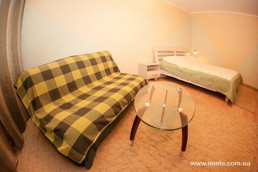 Квартира посуточно по пр. Мира, 9 (Ровно)
