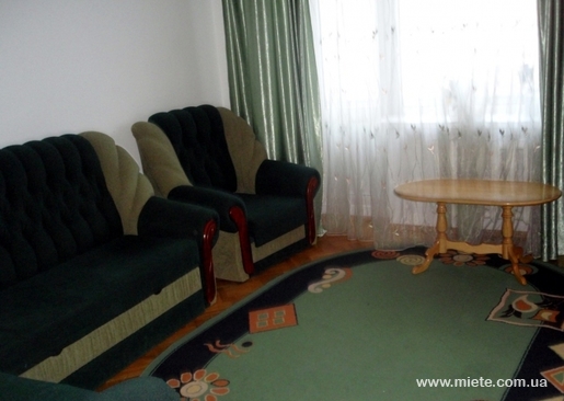 Квартира посуточно по ул. Степана Бандеры, 9a (Ровно)