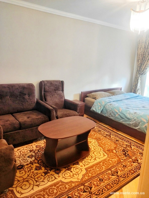 Квартира посуточно по ул. Кропивницкого, 16 (Винница)