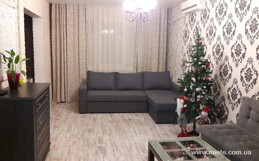 Квартира посуточно по ул. Пирогова, 2 (Чернигов)