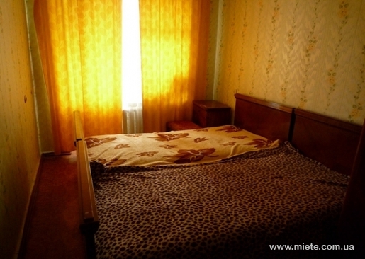Квартира посуточно по ул. Ленина, 6 (Черкассы)