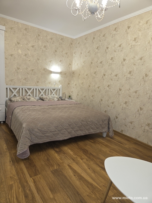 Квартира подобово по вул. Преображенська, 14 (Чернігів)