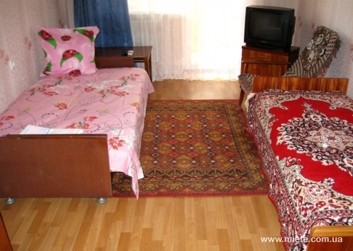 Квартира подобово по вул. Полупанова, 40 (Євпаторія)