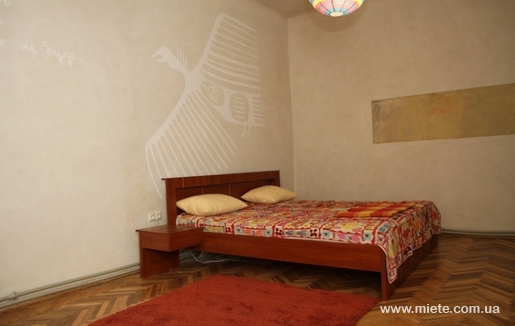 Квартира подобово по пл. Ринок, 29 (Львів)