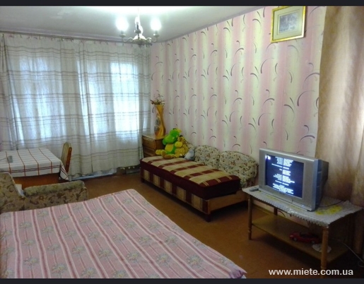 Квартира посуточно по ул. Богдана Хмельницкого, 17 (Днепр)