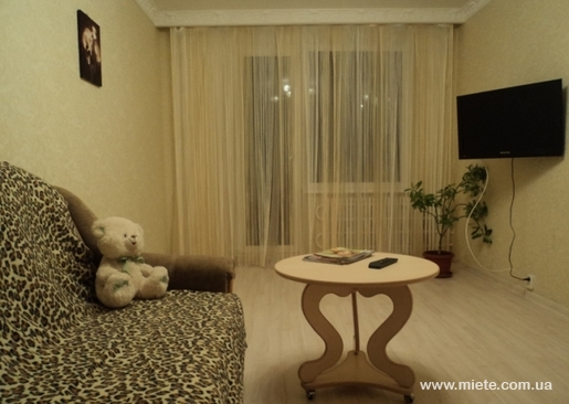 Квартира посуточно по ул. Блюхера, 23Д (Харьков)
