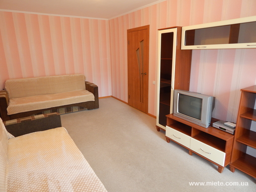 Квартира посуточно по ул. Довнар-Запольского, 10 (Киев)