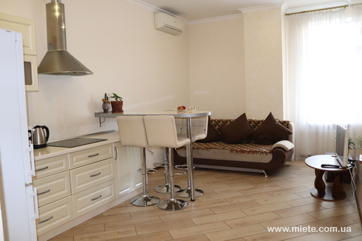 Квартира посуточно по ул. Генуэзская, 5 (Одесса)