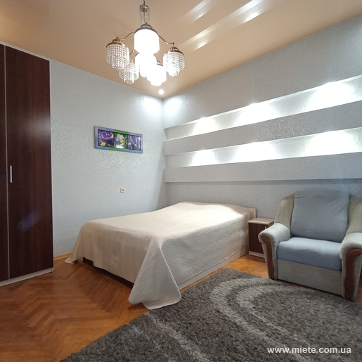 Квартира посуточно по ул. Антоновича, 39 (Киев)