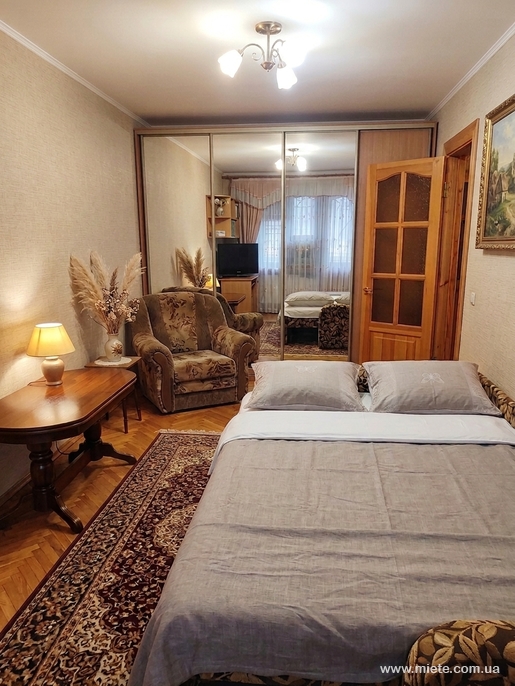 Квартира посуточно по ул. Грушевского, 66 (Винница)