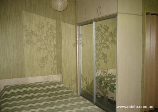 Квартира посуточно по ул. Камышева, 12 (Харьков)
