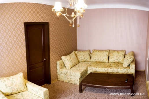 Квартира посуточно по ул. Коцубинского, 63 (Чернигов)