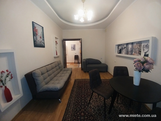 Квартира подобово по вул. Грецька, 43 (Одеса)