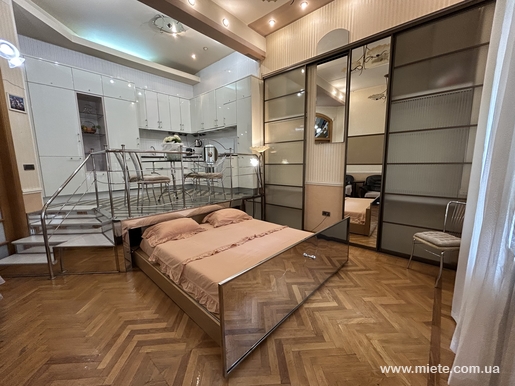 Квартира посуточно по ул. Гоголя, 5 (Одесса)