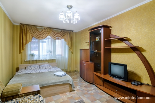 Квартира посуточно по ул. Ильинская, 55 (Сумы)
