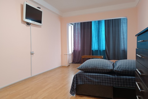 Оболонь, м. Героев Днепра, ТЦ OASIS (Киев)