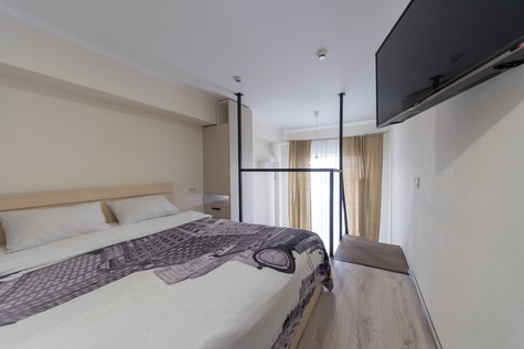 Двухуровневый смарт апартамент (Киев)