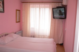1-кімнатна квартира подобово в Івано-Франківську біля центру