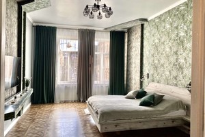 Квартира в центре Львова возле ТЦ Форум