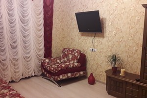 2-кімнатна квартира подобово в центрі Чернігова в районі площі