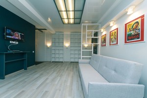 2-х кімнатна квартира подобово в стилі лофт біля метро Печерська