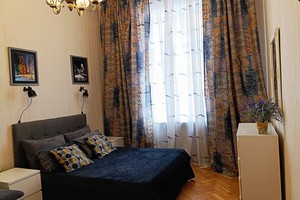Двокімнатна квартира біля Опери, чисто і затишно