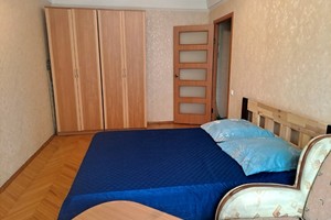Однокомнатная в 3 мин. от метро КПИ, одна остановка от ЖД вокзала