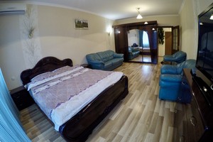 Просторные апартаменты в ЖК Голосеево для сдачи посуточно