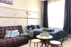 Квартира-студія в новому будинку біля метро Печерська