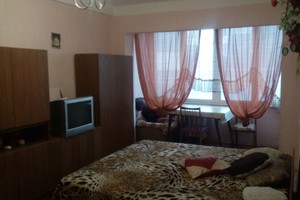 Сдам квартиру посуточно и почасово возле метро КПИ