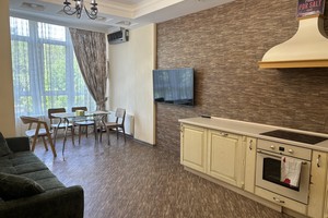 Квартира біля моря на Французькому бульварі