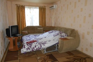 Подобово 2к квартира в центрі (р-н центрального ринку)