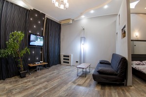 Однокімнатна квартира в центрі Києва біля Хрещатика подобово