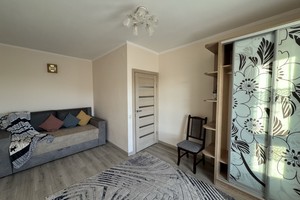 Однокімнатна квартира за містом у Винниках