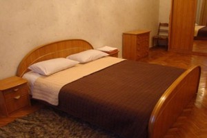 2-кімнатна квартира подобово в Києві