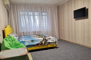 Однокомнатная квартира в районе Победа-4