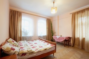 Квартира біля Арсенала