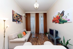 2-х комнатная квартира в центре на Бессарабке возле Крещатика