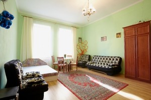 Посуточно сдам 1-но комнатную квартиру в центре Львова