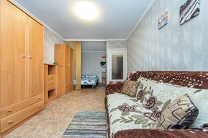 1-комнатная квартира возле метро Демиевская, Автовокзала