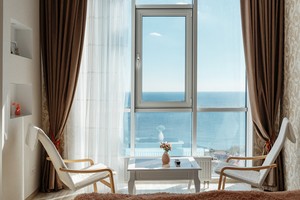 Квартира у моря, панорамные окна с видом на море, Аркадия