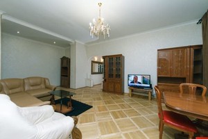 3-х комнатные апартаменты на Бессарабской площади с джакузи