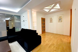 Двокімнатна квартира в красивому місці Дніпра