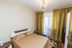 Своя затишна квартира біля метро "Лук'янівська"